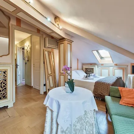 Eleganza Di Uno Stile Fuori Dal Tempo *