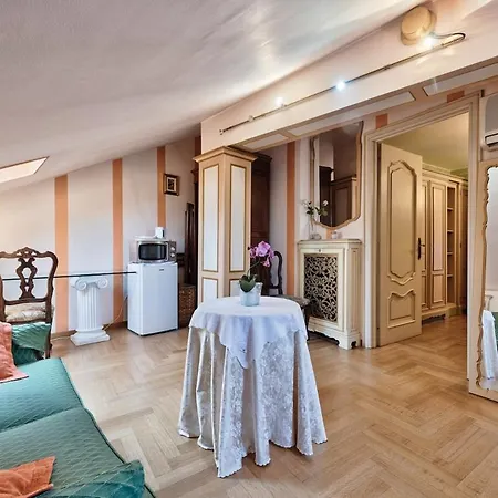 Apartment Eleganza Di Uno Stile Fuori Dal Tempo Turin