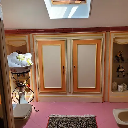 Eleganza Di Uno Stile Fuori Dal Tempo * Torino