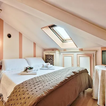 Eleganza Di Uno Stile Fuori Dal Tempo Apartamento *