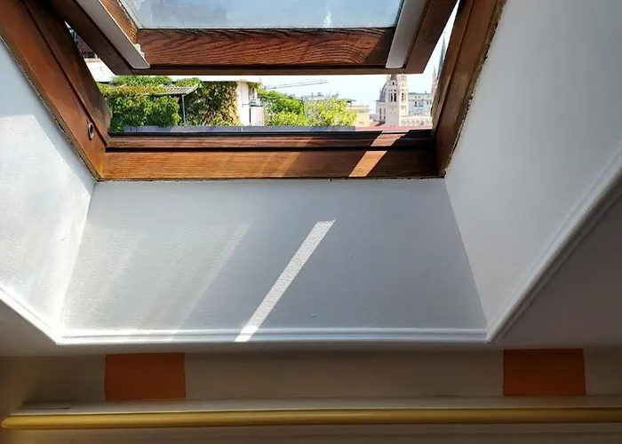 Eleganza Di Uno Stile Fuori Dal Tempo * Torino