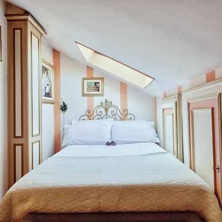 Eleganza Di Uno Stile Fuori Dal Tempo *