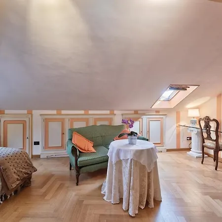 Eleganza Di Uno Stile Fuori Dal Tempo * Τορίνο