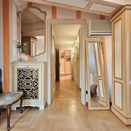 Eleganza Di Uno Stile Fuori Dal Tempo Appartement