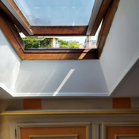 Eleganza Di Uno Stile Fuori Dal Tempo * Turin